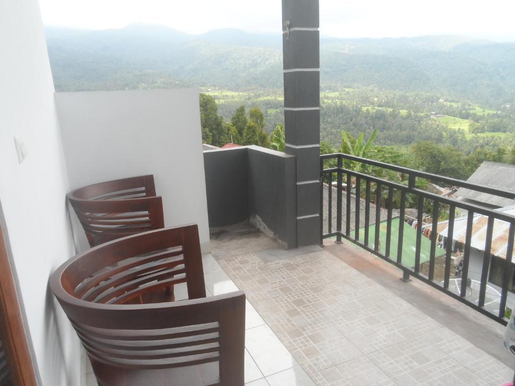 One Homestay And Warung Munduk Exterior foto